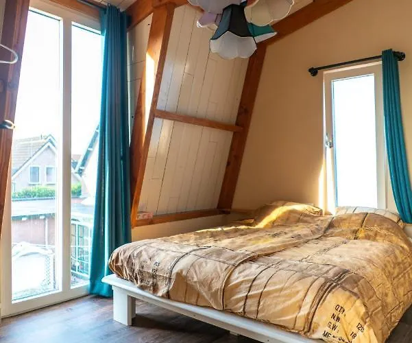 Klein Polderhuis - Bollenschuur Roelofarendsveen