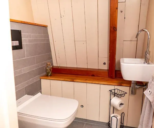 Klein Polderhuis - Bollenschuur * Roelofarendsveen